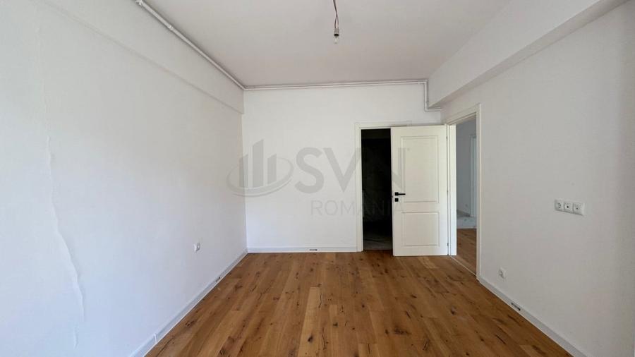 Apartament cu 4 camere decomandat în Iancului