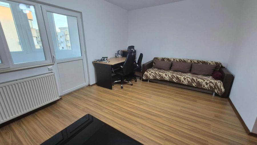 Apartament cu 2 camere decomandat în Lacul Tei
