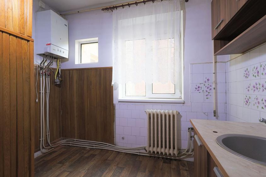 Apartament cu 3 camere decomandat în Ultracentral