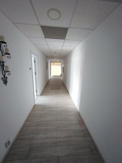 Birou, de 709 mp, în P-ța Muncii