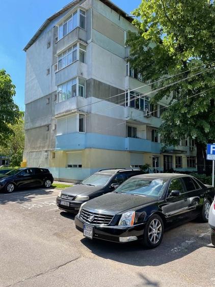 Apartament cu 2 camere semidecomandat în Exterior Vest