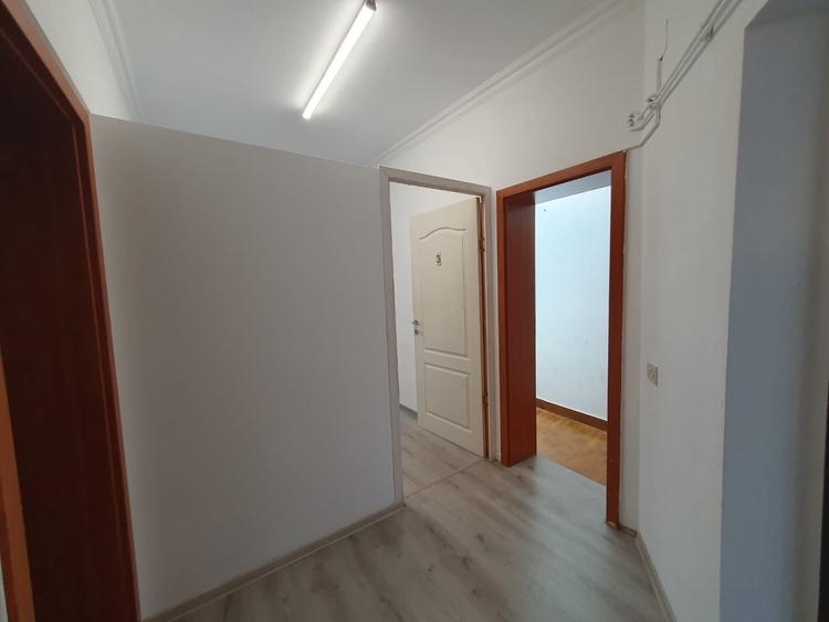 Apartament cu 4 camere decomandat în Dumbrăvița