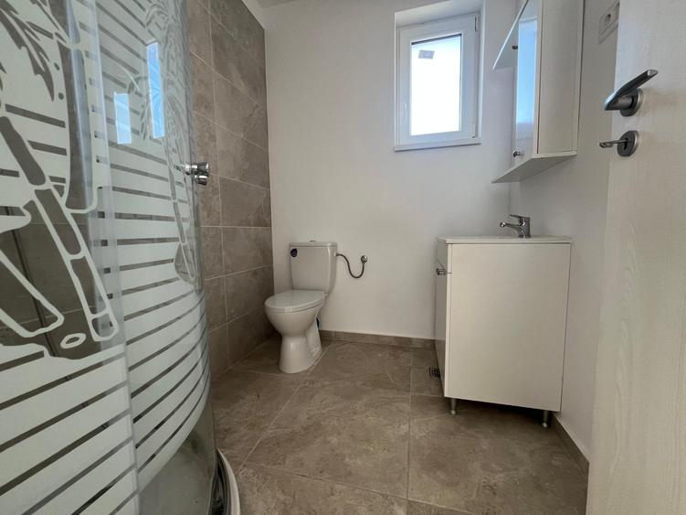 De vânzare casă pe parter – 3 camere, 2 bai, teren 376 mp - 10