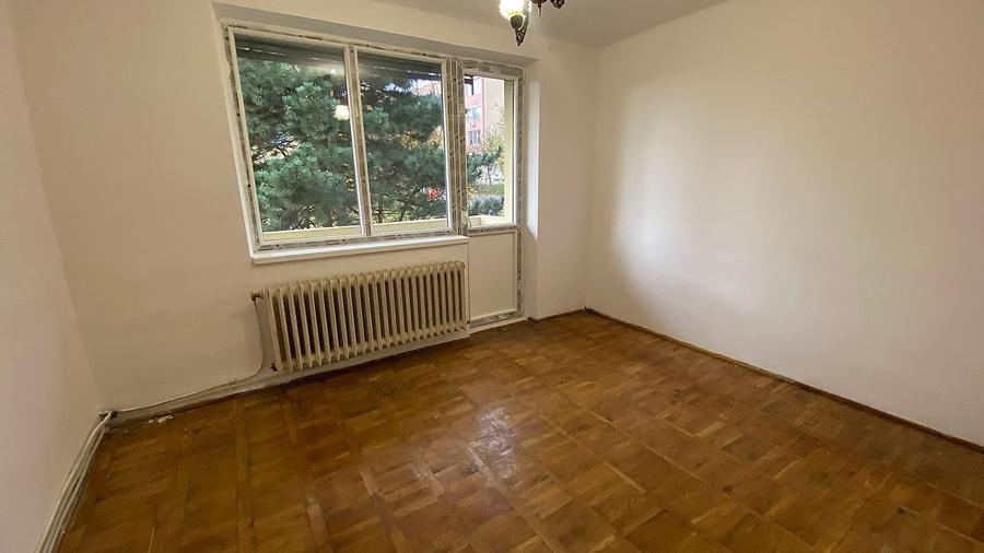 Apartament cu 2 camere semidecomandate , etaj 3 din 3 - Gruia , zona stadion CFR - 2