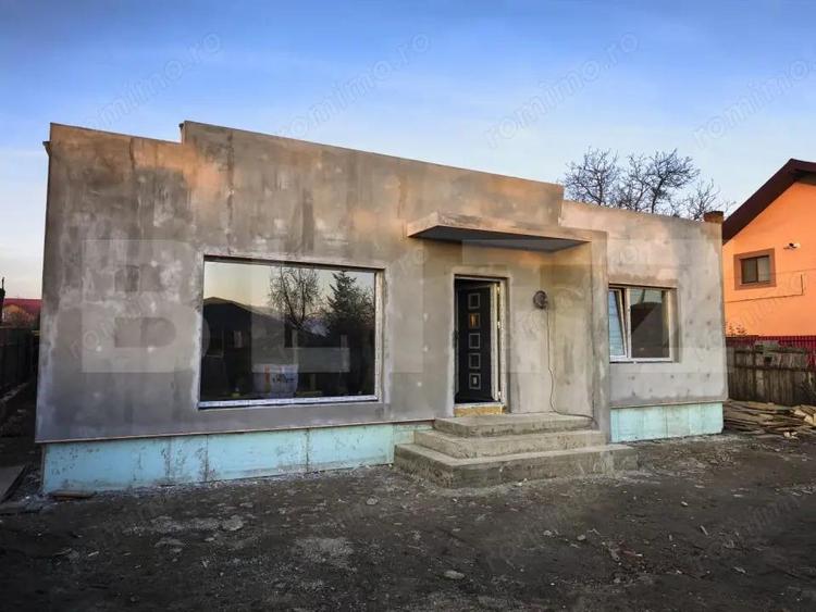 Casa 4 camere, strada principala Dancu - 1