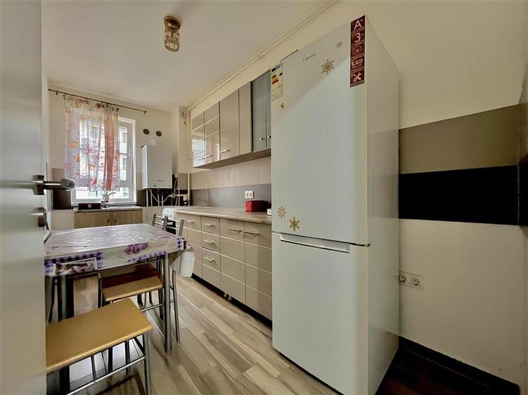 Apartament 2 Camere Decomandat in Qualis cu Parcare - Coresi - 6