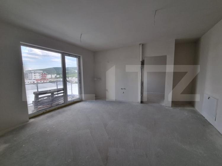 Apartament 3 camere, 58 mp, zona BMW - 1