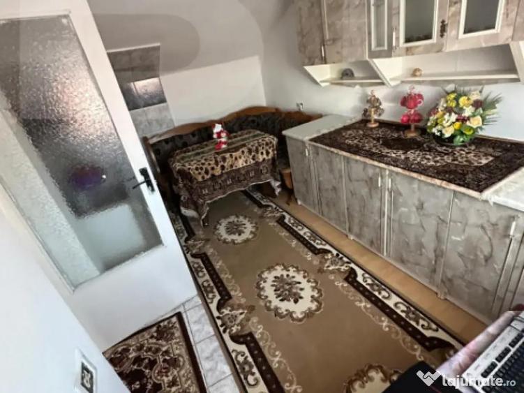 Casa de vanzare in Deva 6 camere, panoramica, ideal - 1