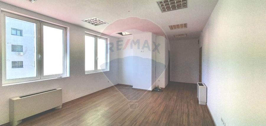 Birou de inchiriat in Brasov zona centrala in cladire de birouri - 2