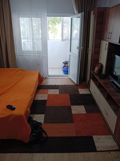 Inchiriez apartament cu o camera - 1