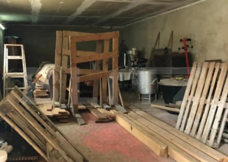 Casa de vanzare, cu 7 camere, 350 mp u & 2850 mp teren - 13