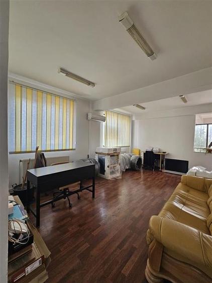 SPATIU DE INCHIRIAT IN ONESTI LANGA GARA, ZONA DE JOS - 4