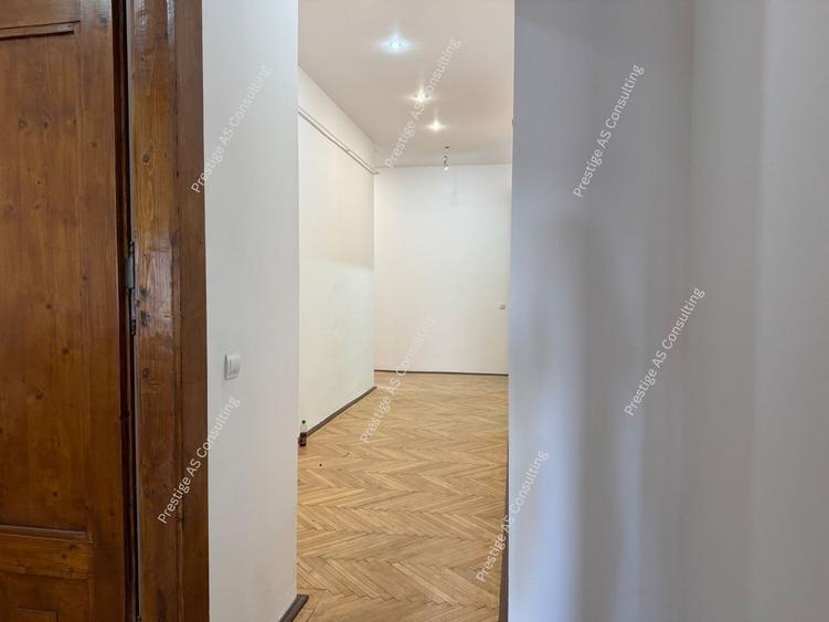 Spatiu Birouri  150 mp | Balcon cu vedere directa spre Piata Victoriei - 6