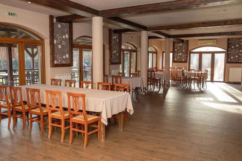 Pensiune, teren 4.460 mp, Hidi?elul de Jos, Bihor. 685.000 Euro (neg). - 5