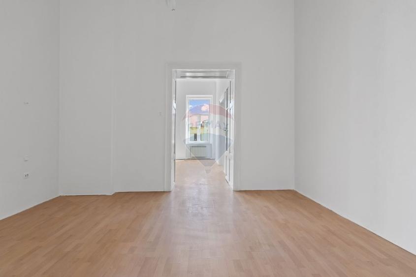 Apartament 3 camere, nemobilat, prima inchiriere-central - 2