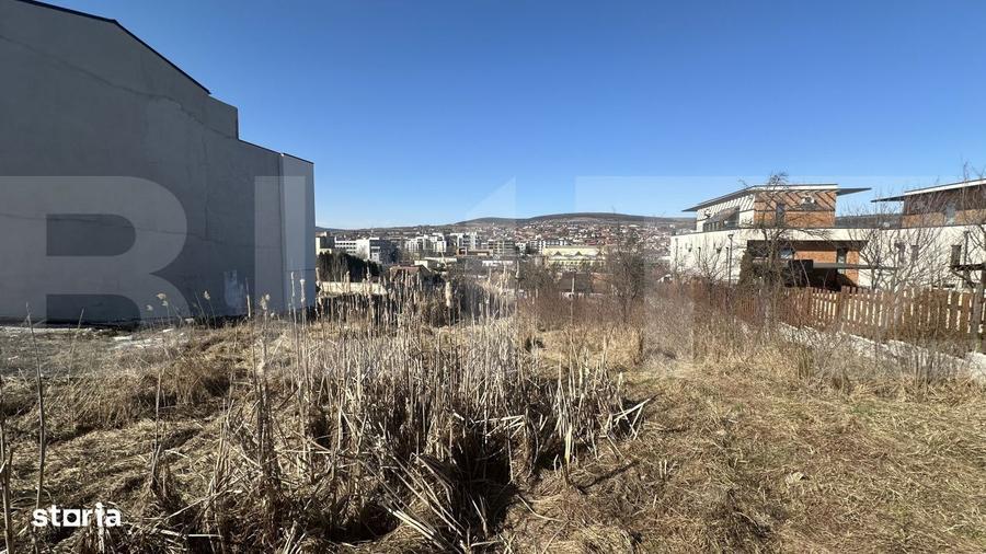 Teren Exclusivist Gruia 310 mp cu Autorizatie Construire Jumatate - 1