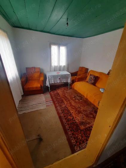 Casa batraneasca de vanzare - 1