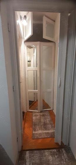 Vand garsoniera in zona decebal la etajul 1 - 4