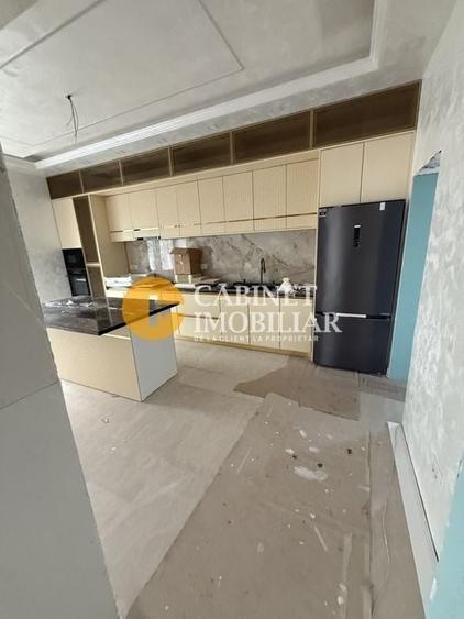 Casa PREMIUM - 5 camere - 3 bai - 750mp teren - La asfalt - 5