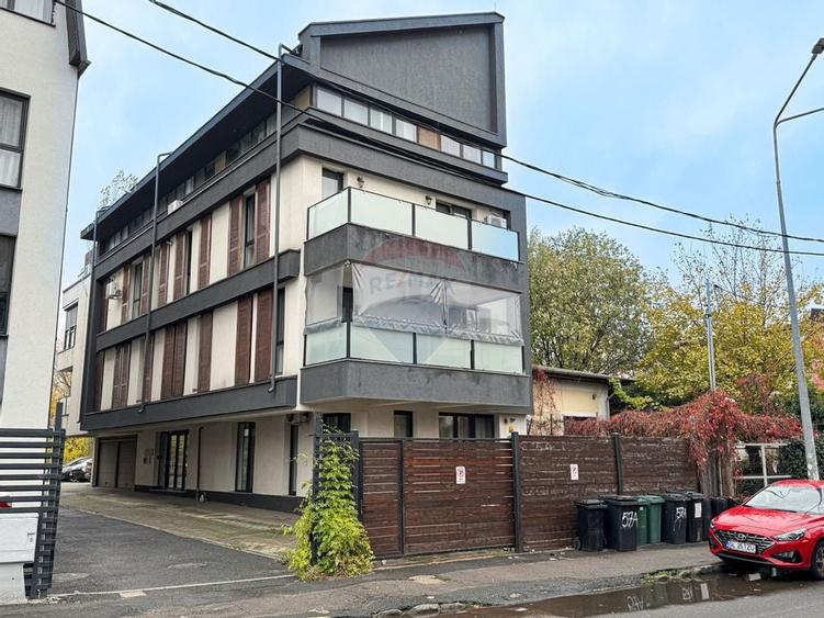 Apartament cu 3 camere superb in zona Politehnica / Crangasi - 16