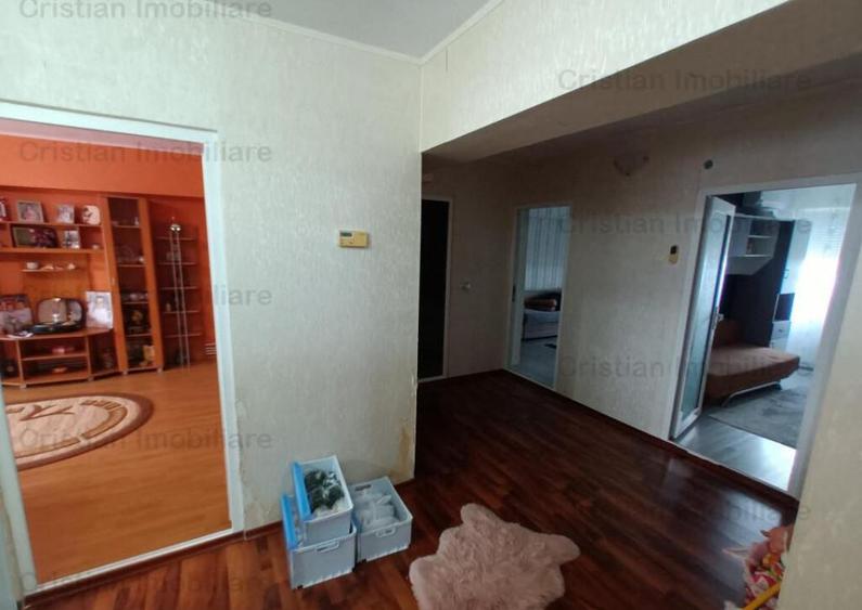 DECOMANDAT MOBILAT ! 3 cam Confort1 etaj intermediar Viziru - 3