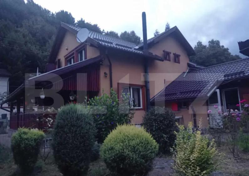 Casa ideala pentru locuit, relaxare sau investi?ie turist - 1