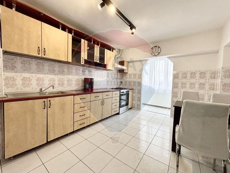 Apartament 2 camere de închiriat, Florilor Craiter, comision 0 - 7