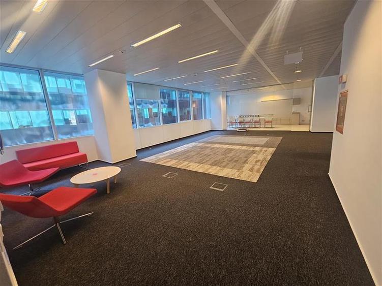 Hermes Business Campus - Spatii Birouri clasa A - 9