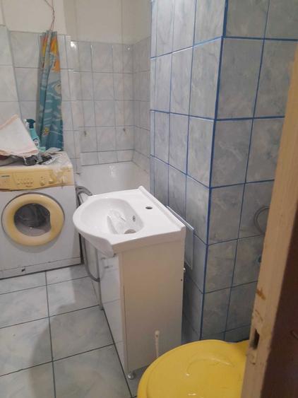 Inchiriez garsoniera str. Traian Lalescu, nr 29, parter - 5