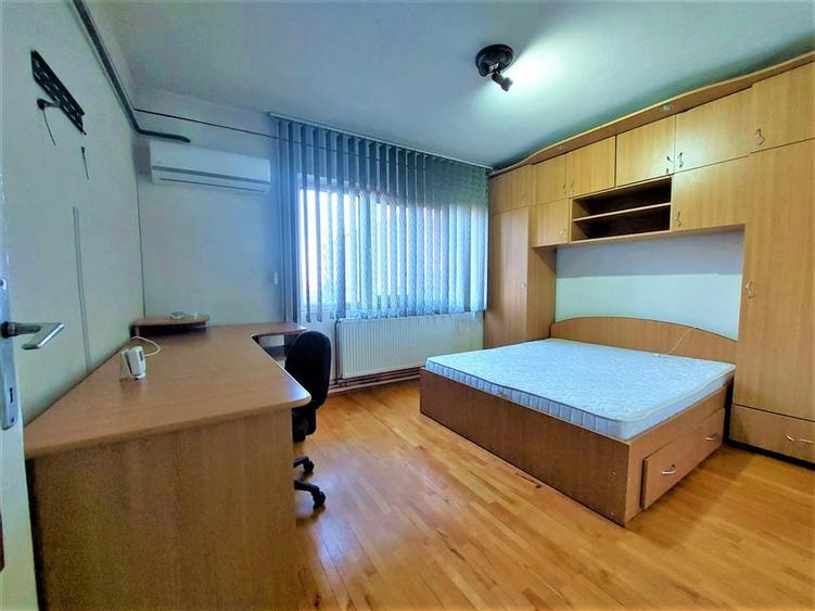 Apartament 3 camere. Zona  Podgoria. - 6