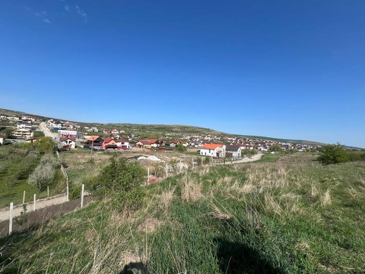 Teren intravilan de 3800 mp, zona Chinteni - 2