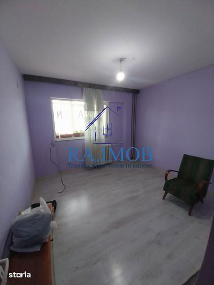 Apartament 3 camere, Blvd Republicii, et 8/10 - 88900 euro negociabil - 6