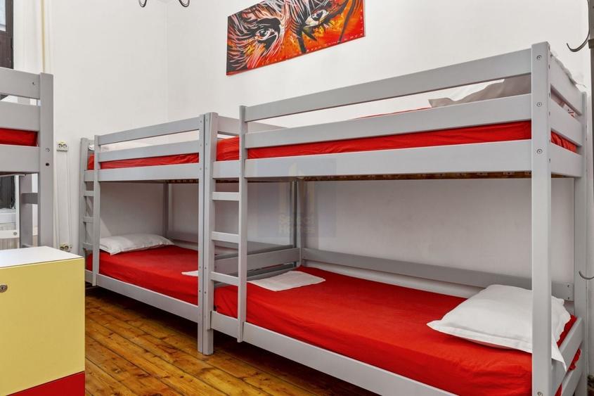 Casa | 8 Camere | Central | Hostel | Inchiriere *Calea Plevnei* - 2