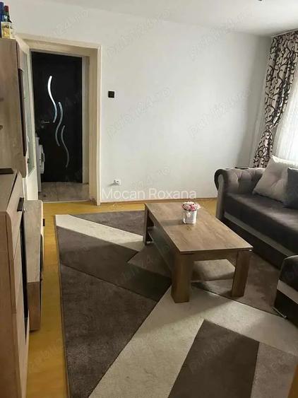 Vand apartament cu doua camere Vand apartament cu doua camere
