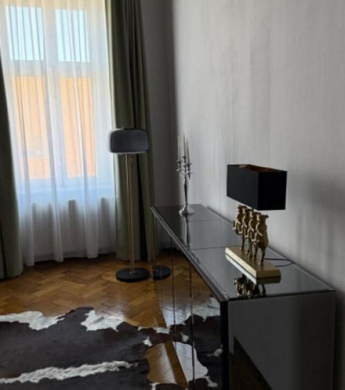 Apartament cu 3 camere in Centrul Istoric - 12