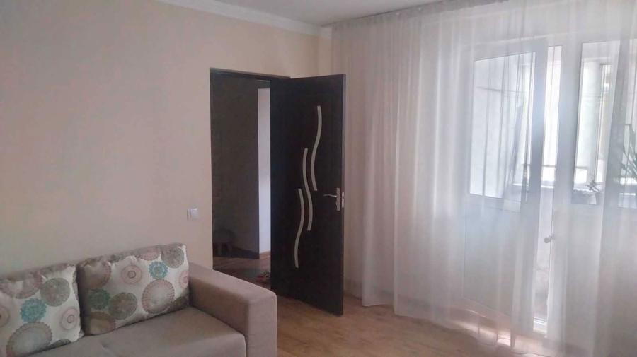 Inchiriez apartament 2 camere Plaza Mall - 2