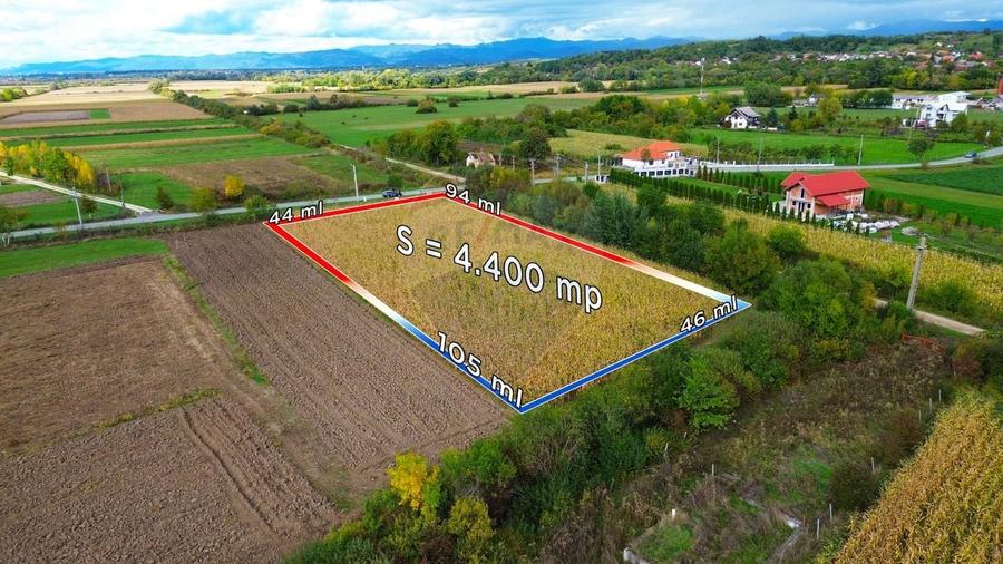 Teren Construcții intravilan de 2200 mp, în Finteușu Mare