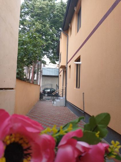 Mall Vitan - Vila  MODERNA 2023   P+1,  4 camere, 166 mp. , singur curte - 95mp - 8