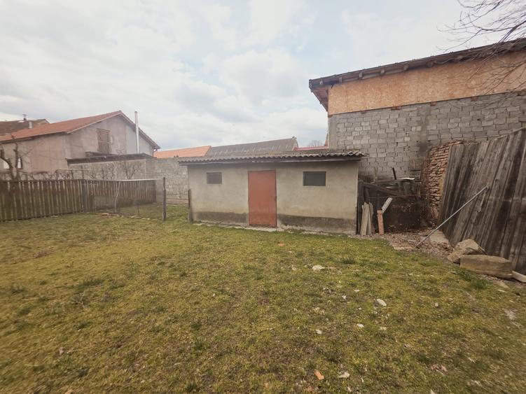 Vand casa saseasca 4 camere cu teren generos 1900mp - 18