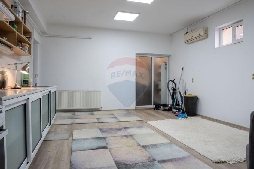 DE VANZARE Reședință Premium cu Piscină și Teren Generos – Sat Roșu - 16