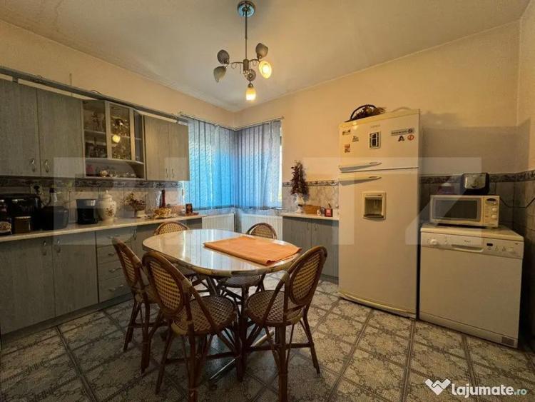 Casa P+1, 250mp utili, 589 mp teren, zona 1 Mai - 8