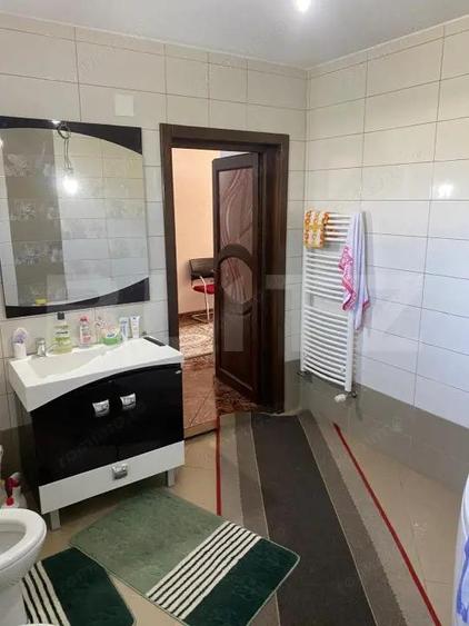 Oportunitate , casa individuala moderna, teren 800 mp zona Patrauti - 10