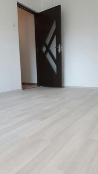 Apartament 3 camere decomandat,renovat,liber,123500 Euro - 2