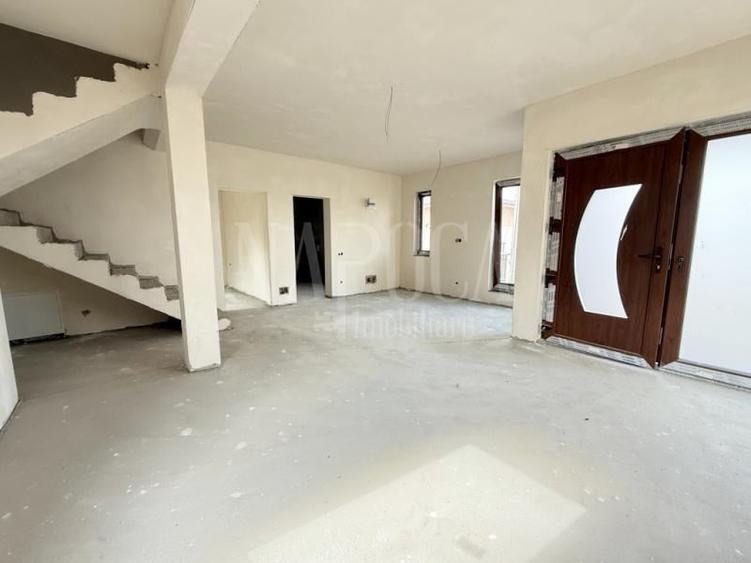 Casa 4 camere de vanzare in Campenesti - 3