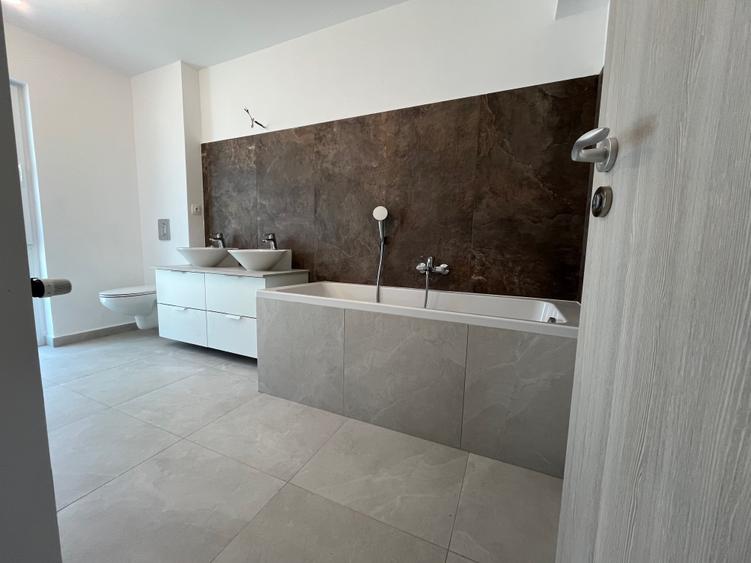 Casa nouă tip Duplex, 4 Camere, P+1E, 155 mp, 200 mp curte individuala-  Odăile - 8