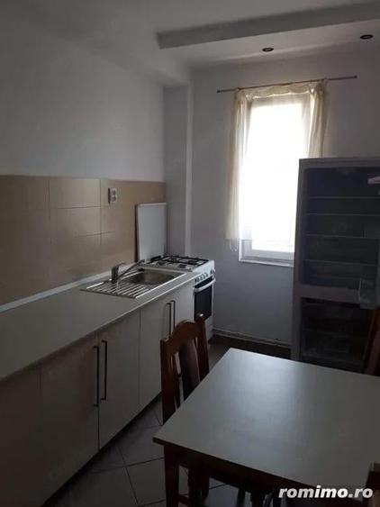 Garsoniera zona 23 August - 1