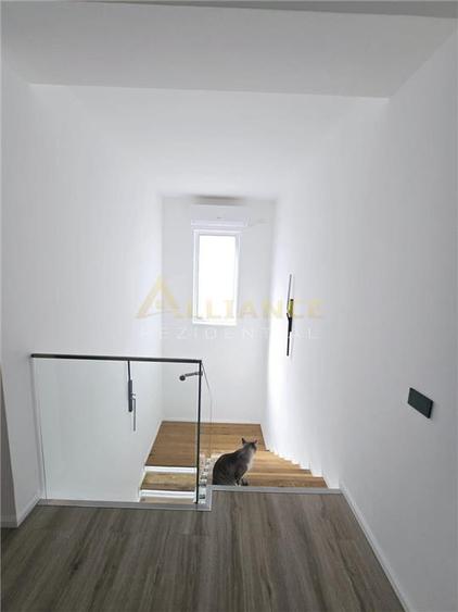 VILA MOBILATA SI UTILATA - 5 camere - 3 bai - dressing - 456mp teren - placa - 8