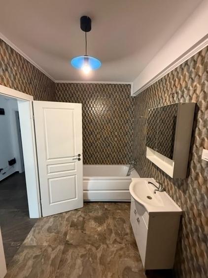 1 camera decomandat- 52 mp - etaj 1 - Valea Lupului -parcare-  79500 euro - 6