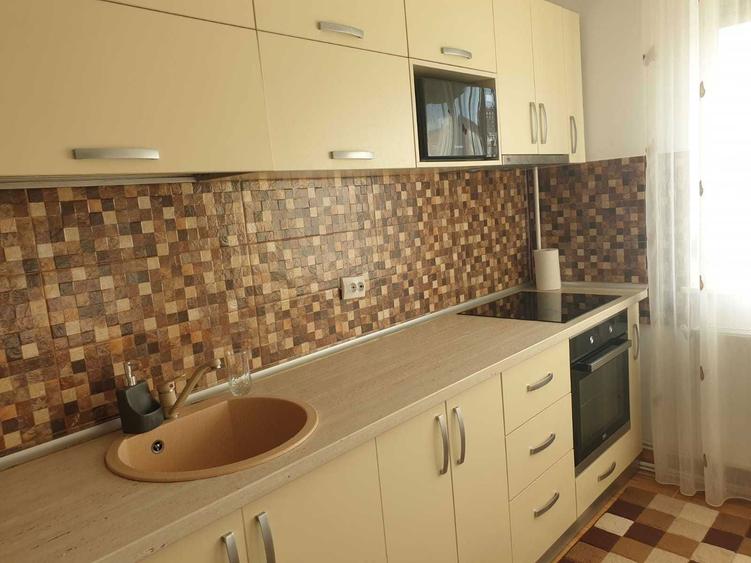 Apartament de inchiriat 2 camere zona Craiovei - 1