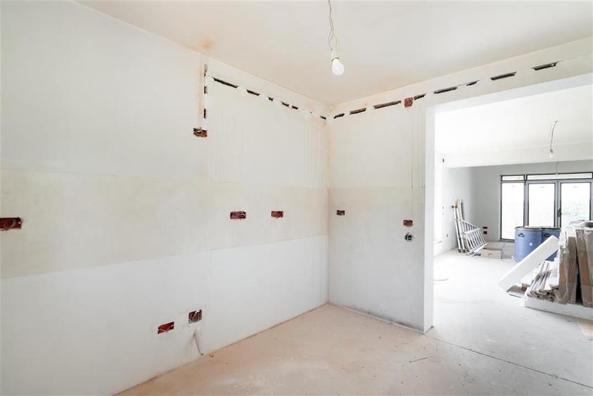 Casa cu living+3 camere cu panorama si teren mare pe Sofiei - 14